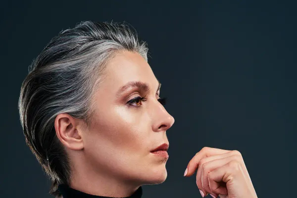Flacidez Facial: Por Que o Rosto Cai e o Que Trata Cada Causa