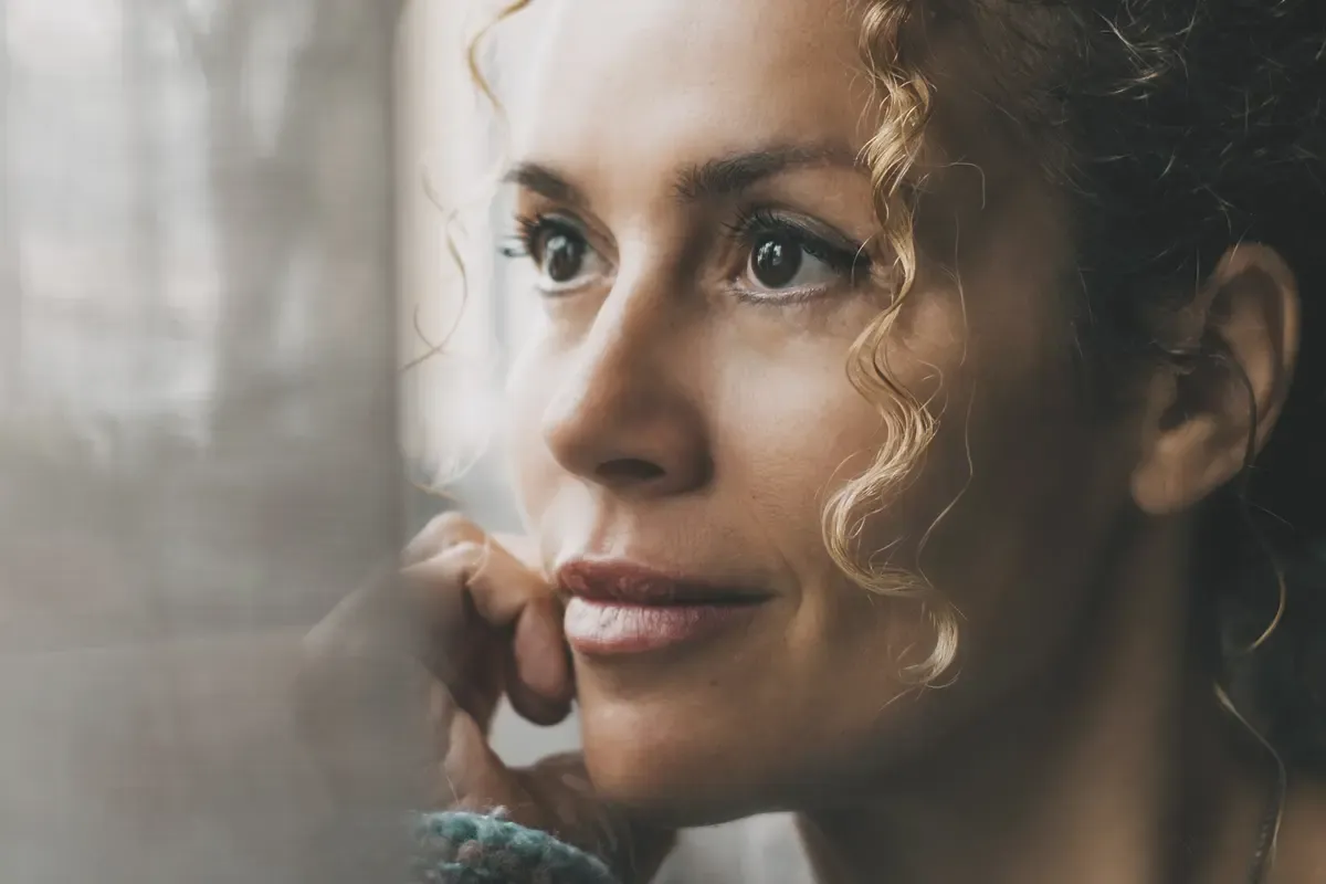Melasma: Por Que Volta e o Que Realmente Controla a Mancha